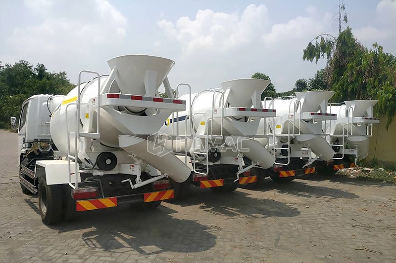 The 4 units of transit mixer trucks were sent to Kathmandu, Nepal in April 2018. The end user was a construction company who was engaged in a tunnel project at the time. Due to the space limitation in the tunnel, with a diameter of only 2.5 meters, la