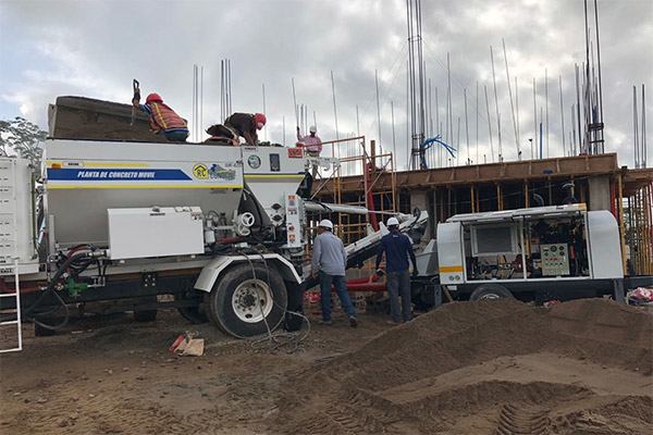 This customer will build some houses on the street, so he used a concrete mixer truck to feed the pump, although the streets are very narrow, the pumps and mixer truck still can work easily everywhere. The customer just park the pump on the street and